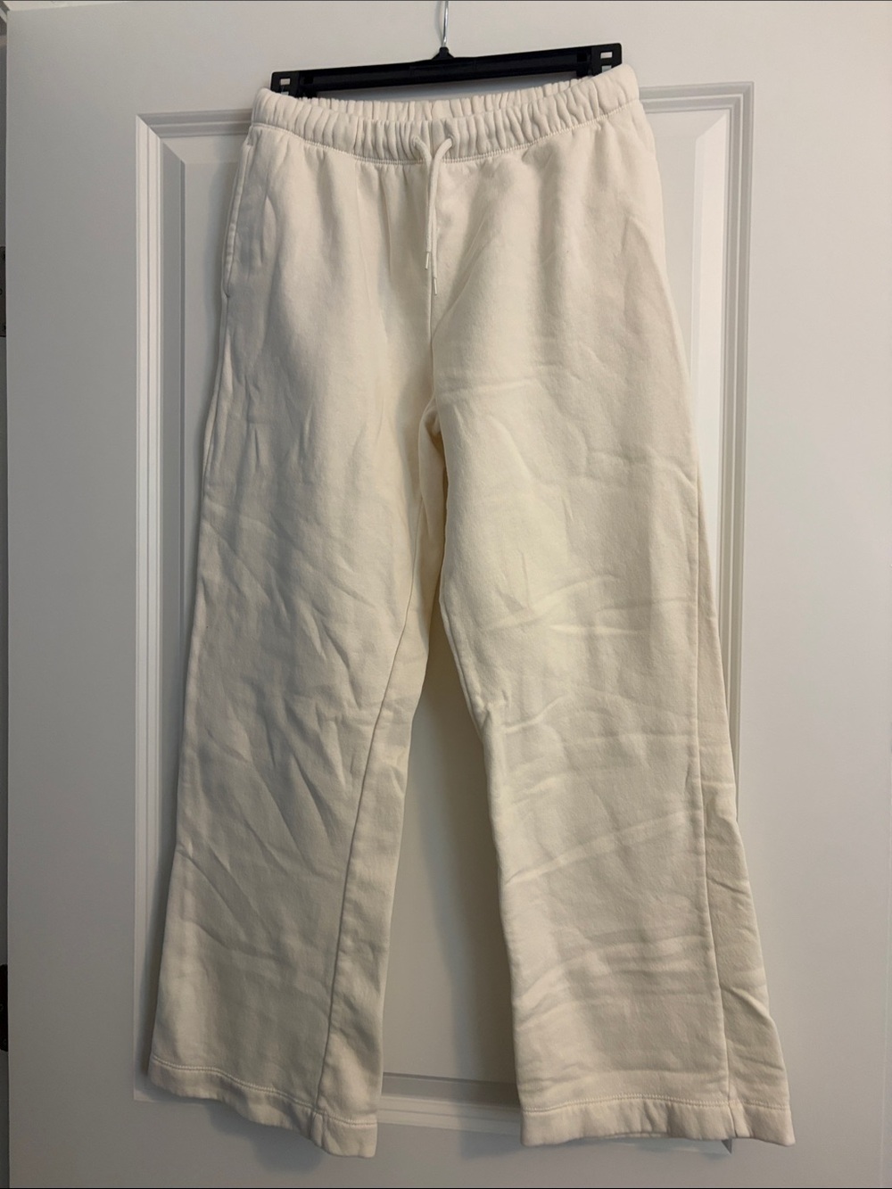 Old Navy Cream Sweatpants Joggers